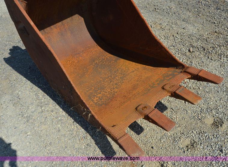 image for item Z9298 38"W excavator bucket