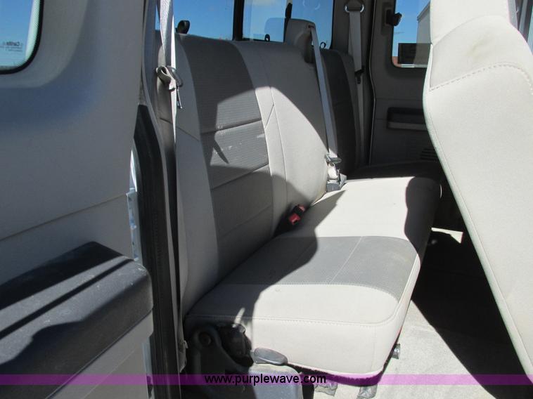 image for item A8746 2008 Ford F250 Super Duty SuperCab pickup truck