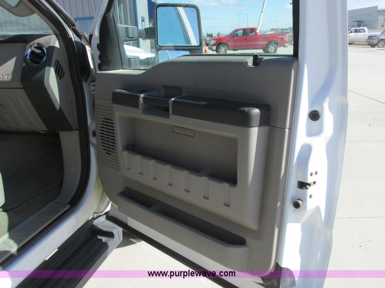 image for item A8746 2008 Ford F250 Super Duty SuperCab pickup truck