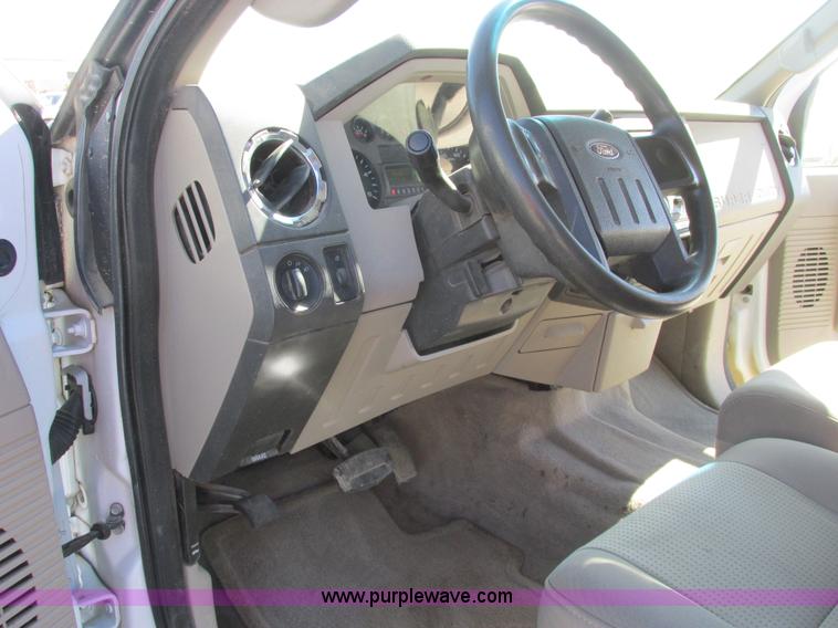 image for item A8746 2008 Ford F250 Super Duty SuperCab pickup truck