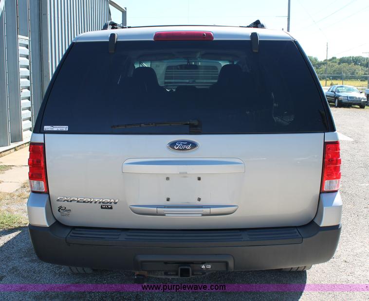 image for item AJ9266 2005 Ford Expedition XLT SUV