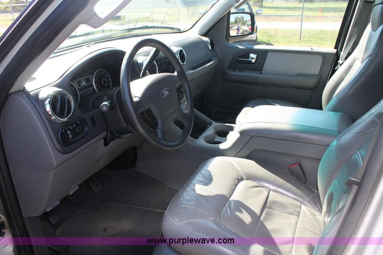 image for item AJ9266 2005 Ford Expedition XLT SUV