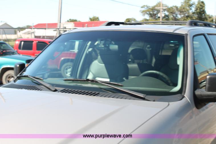 image for item AJ9266 2005 Ford Expedition XLT SUV