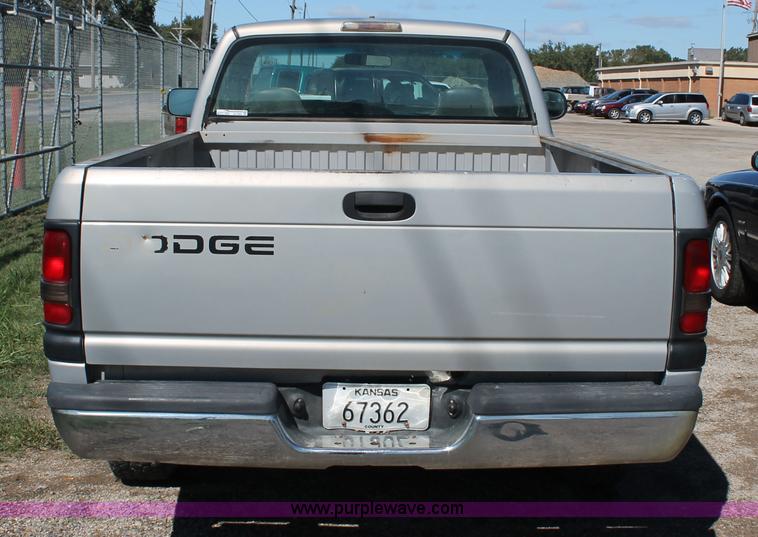 image for item AJ9267 1999 Dodge Ram 1500 pickup truck
