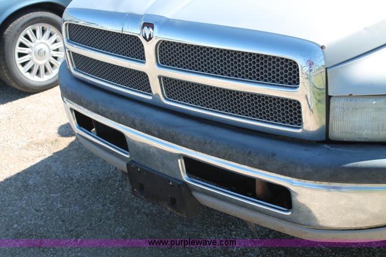 image for item AJ9267 1999 Dodge Ram 1500 pickup truck