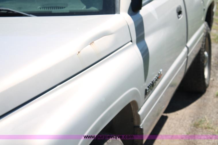 image for item AJ9267 1999 Dodge Ram 1500 pickup truck