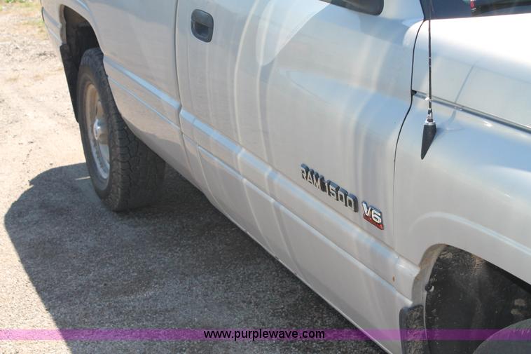 image for item AJ9267 1999 Dodge Ram 1500 pickup truck