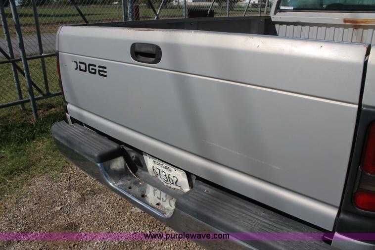 image for item AJ9267 1999 Dodge Ram 1500 pickup truck