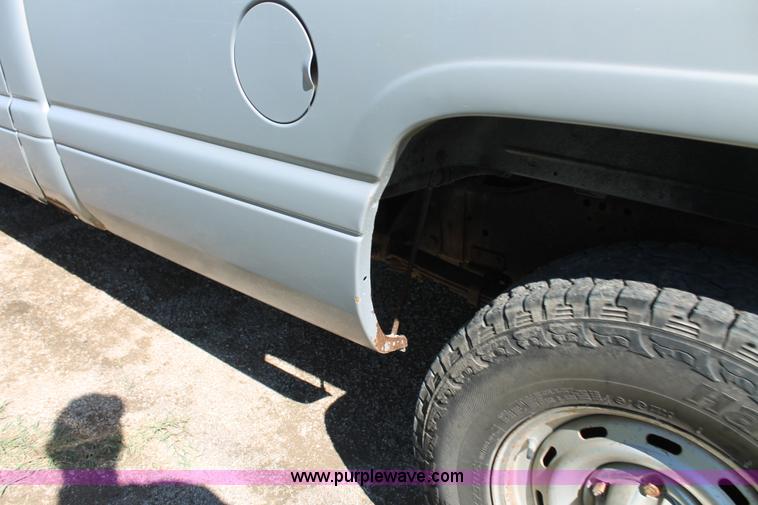 image for item AJ9267 1999 Dodge Ram 1500 pickup truck