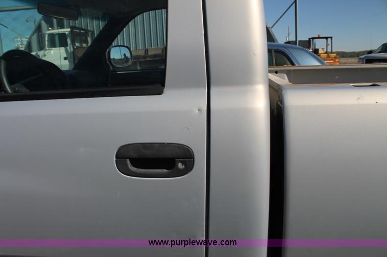 image for item AJ9267 1999 Dodge Ram 1500 pickup truck