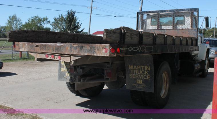 image for item AJ9269 1994 Ford LN9000 flatbed truck