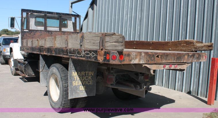 image for item AJ9269 1994 Ford LN9000 flatbed truck