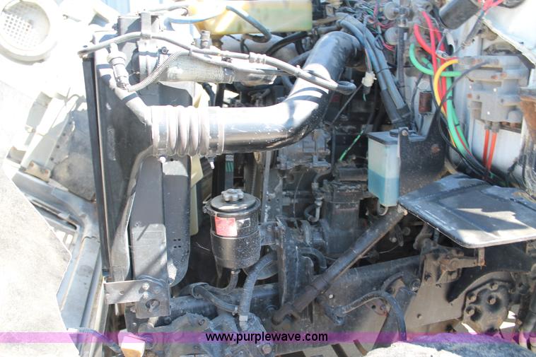 image for item AJ9269 1994 Ford LN9000 flatbed truck