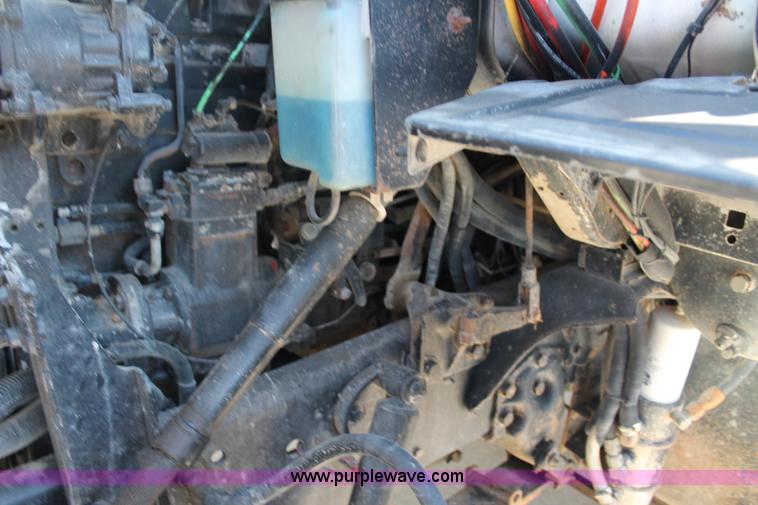 image for item AJ9269 1994 Ford LN9000 flatbed truck