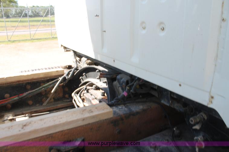 image for item AJ9269 1994 Ford LN9000 flatbed truck