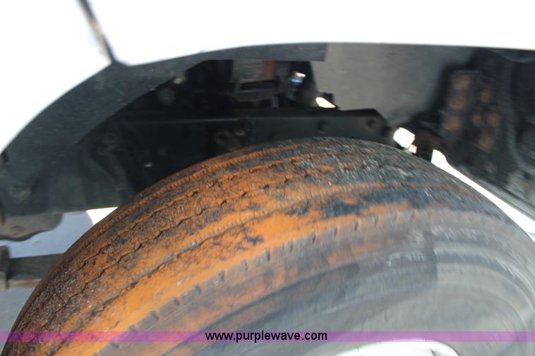 image for item AJ9269 1994 Ford LN9000 flatbed truck