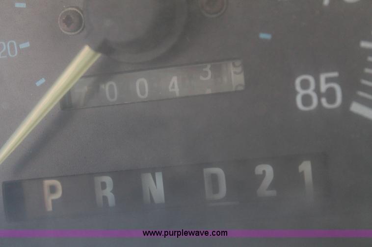 image for item AJ9271 1988 Ford F350 Custom mobile tire changing truck