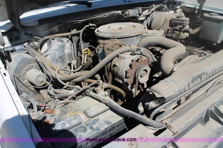 image for item AJ9271 1988 Ford F350 Custom mobile tire changing truck