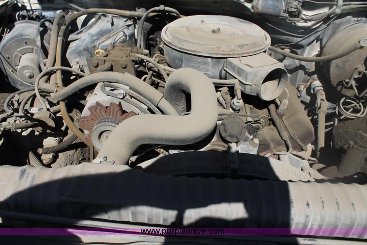 image for item AJ9271 1988 Ford F350 Custom mobile tire changing truck