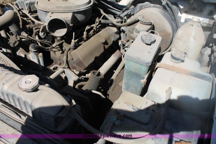 image for item AJ9271 1988 Ford F350 Custom mobile tire changing truck