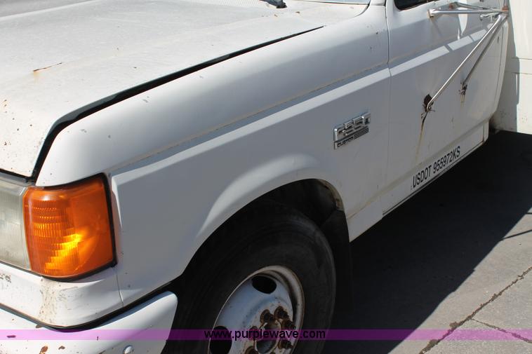 image for item AJ9271 1988 Ford F350 Custom mobile tire changing truck