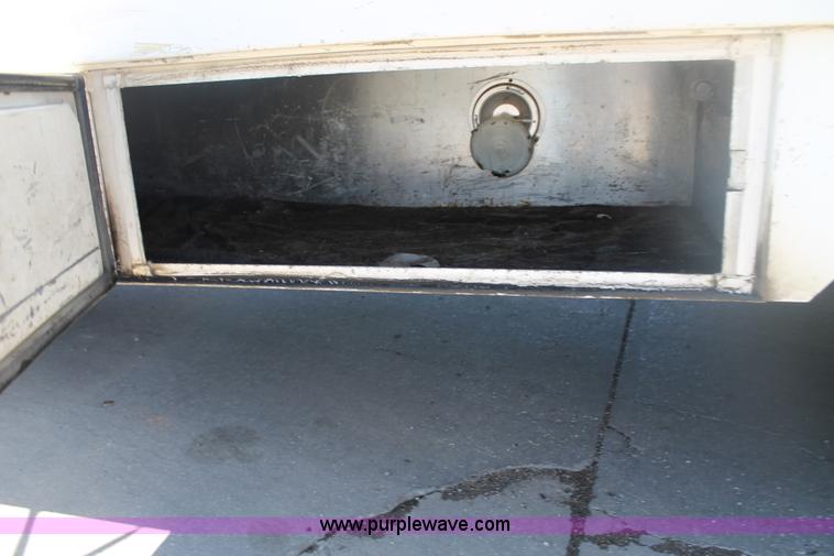 image for item AJ9271 1988 Ford F350 Custom mobile tire changing truck