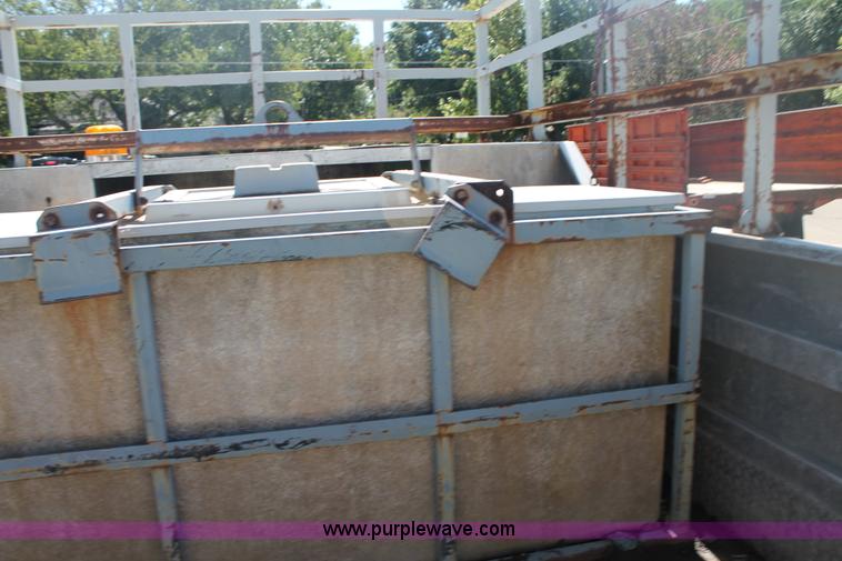 image for item AJ9271 1988 Ford F350 Custom mobile tire changing truck