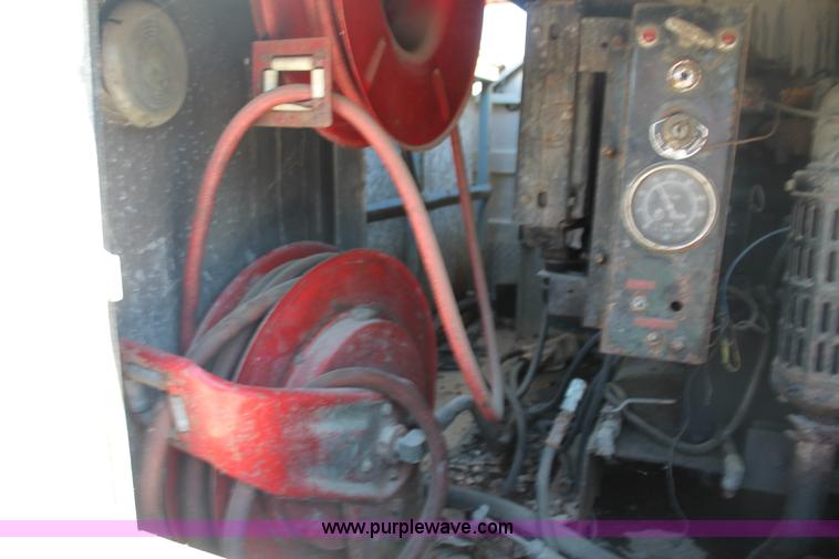 image for item AJ9271 1988 Ford F350 Custom mobile tire changing truck