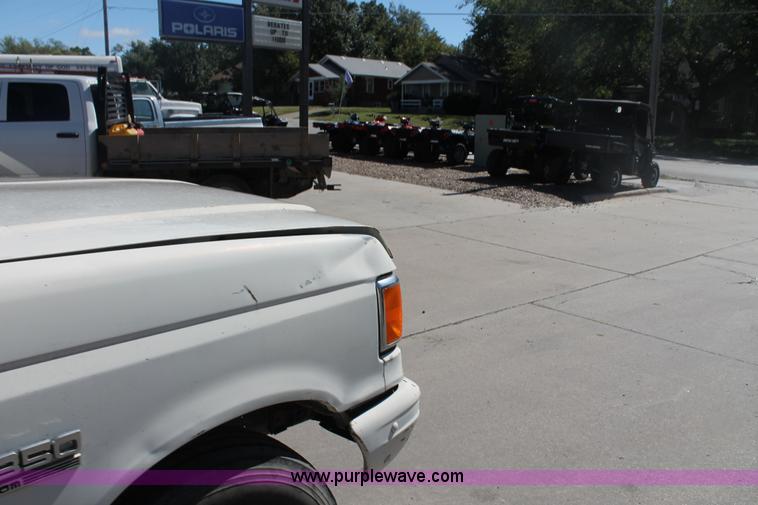 image for item AJ9271 1988 Ford F350 Custom mobile tire changing truck