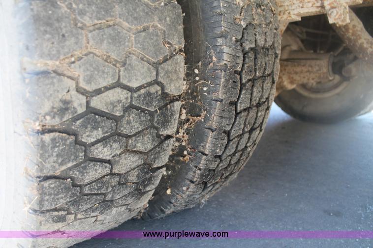 image for item AJ9271 1988 Ford F350 Custom mobile tire changing truck