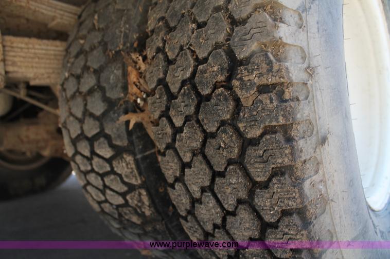 image for item AJ9271 1988 Ford F350 Custom mobile tire changing truck