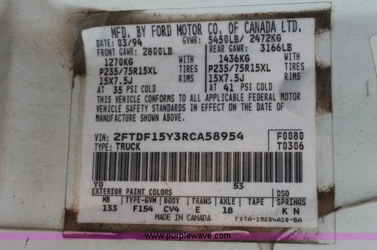 image for item AJ9305 1994 Ford F150 XL pickup truck