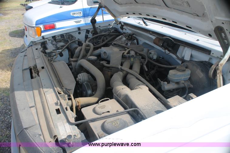 image for item AJ9305 1994 Ford F150 XL pickup truck