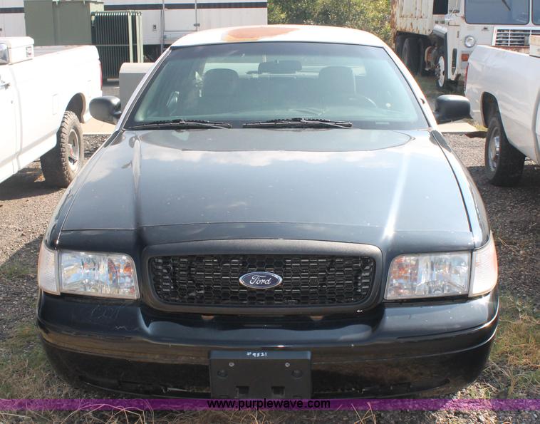 image for item AJ9306 2004 Ford Crown Victoria Police Interceptor