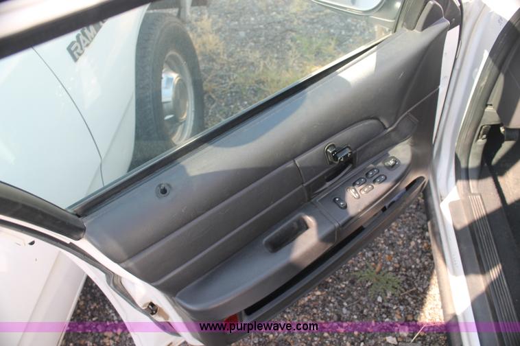 image for item AJ9306 2004 Ford Crown Victoria Police Interceptor