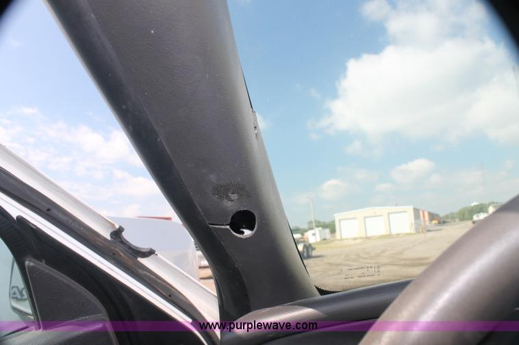 image for item AJ9306 2004 Ford Crown Victoria Police Interceptor