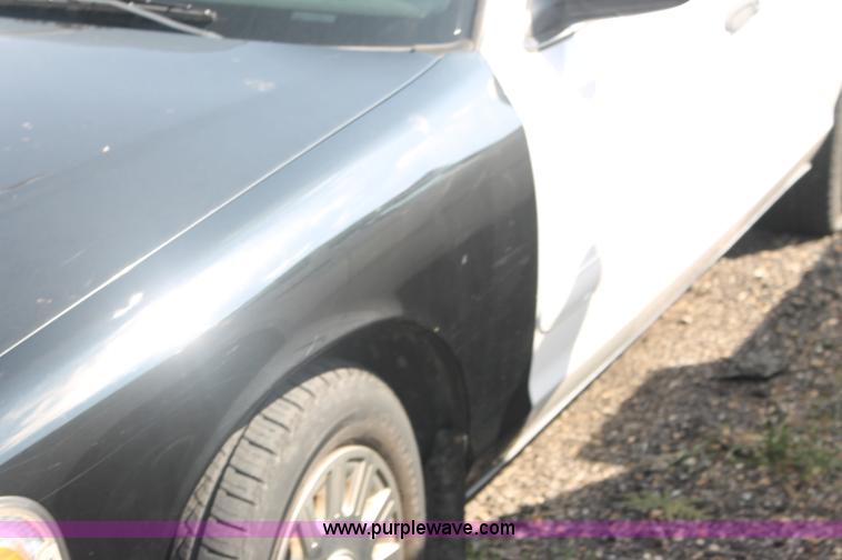 image for item AJ9306 2004 Ford Crown Victoria Police Interceptor