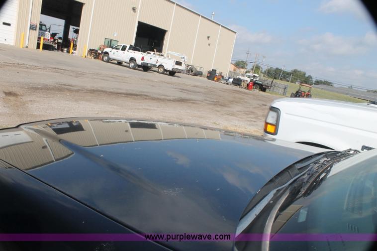 image for item AJ9306 2004 Ford Crown Victoria Police Interceptor