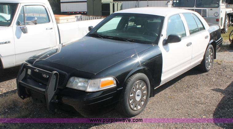 image for item AJ9308 2003 Ford Crown Victoria Police Interceptor