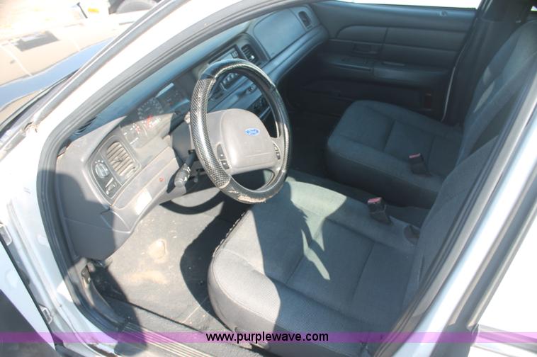 image for item AJ9308 2003 Ford Crown Victoria Police Interceptor
