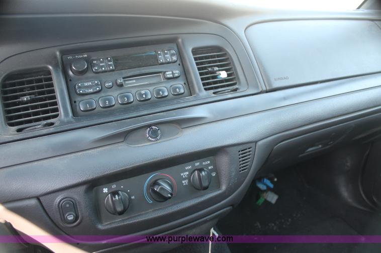 image for item AJ9308 2003 Ford Crown Victoria Police Interceptor