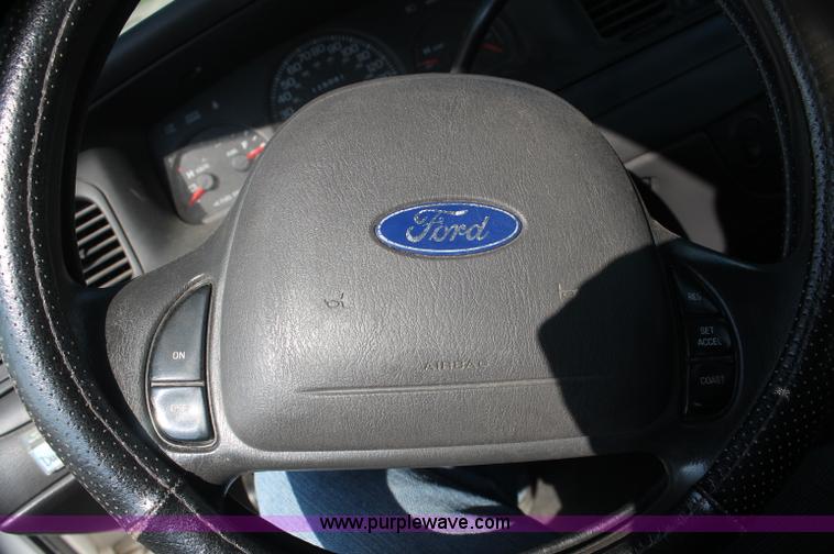 image for item AJ9308 2003 Ford Crown Victoria Police Interceptor