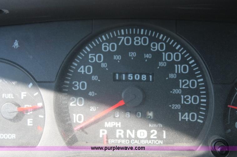 image for item AJ9308 2003 Ford Crown Victoria Police Interceptor