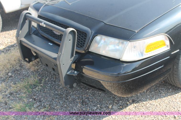 image for item AJ9308 2003 Ford Crown Victoria Police Interceptor
