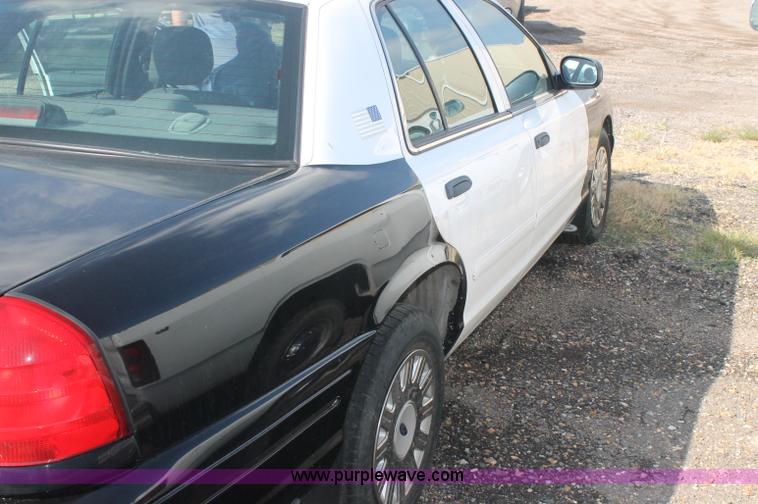 image for item AJ9308 2003 Ford Crown Victoria Police Interceptor