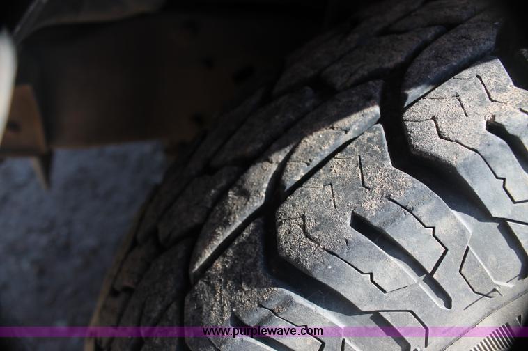 image for item AJ9315 1996 Ford F250 HD XL pickup truck