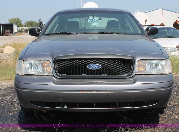 image for item AJ9325 2006 Ford Crown Victoria Police Interceptor