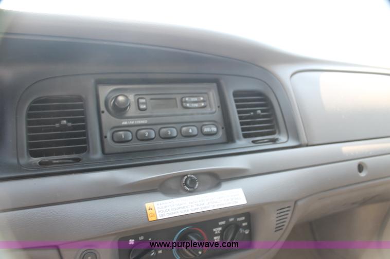 image for item AJ9325 2006 Ford Crown Victoria Police Interceptor