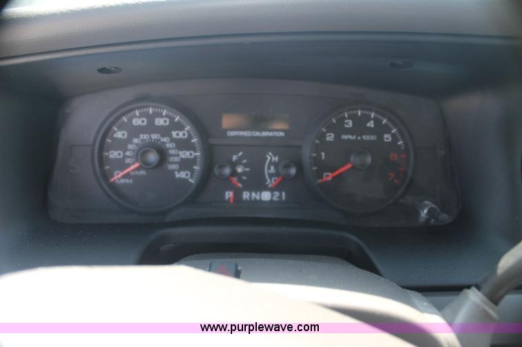 image for item AJ9325 2006 Ford Crown Victoria Police Interceptor