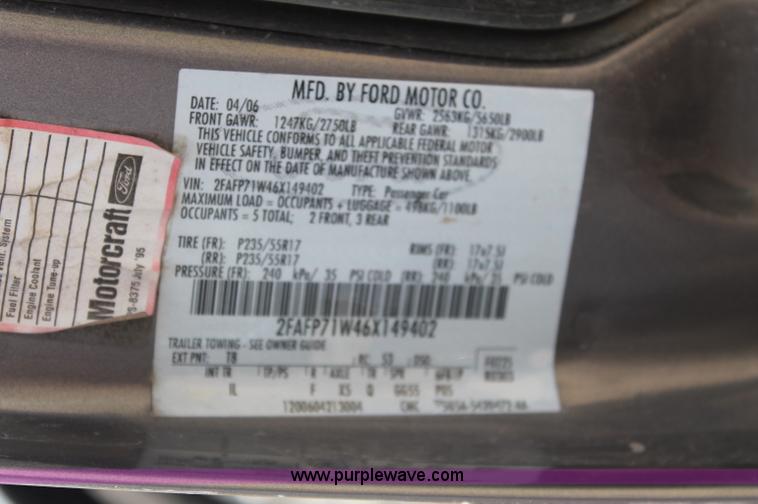 image for item AJ9325 2006 Ford Crown Victoria Police Interceptor